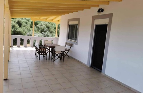 Skafidia House | Holiday Home Petros