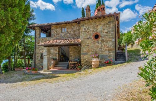 Loro Ciuffenna House | Holiday Home Podere Le Coste by Interhome