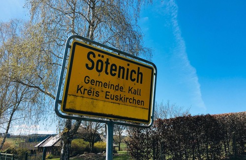 Kall House | Holiday Home 'Sötenicher Mühle' with Private Garden, Wi-Fi and Air Conditioning