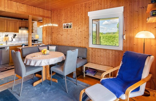 Helmarshausen House | Holiday Home 'Steinbrecher' with Mountain View, Private Terrace and Wi-Fi