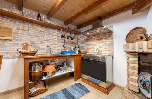 Capoterra House | Holiday Home 'Su Pardu' with Private Terrace and Private Garden