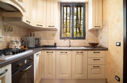 Bronte House | Holiday Home 'Teleferica' with Mountain View, Wi-Fi and Air Conditioning