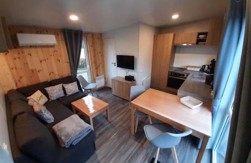 Wemding House | Holiday Home Tiny Haus am Waldsee by Interhome