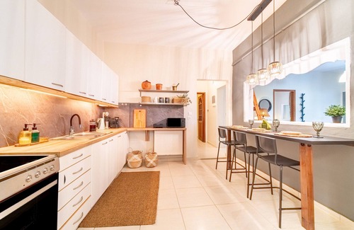 Lefkimmi House | Holiday Home 'Villa Depiros Corfu' with Private Terrace, Wi-Fi and Air Conditioning