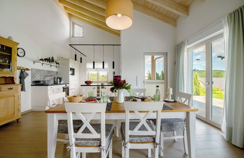 Leisel House | Holiday Home "Waldwasserhaus Leisel" with Mountain View, Private Terrace & Wi-Fi