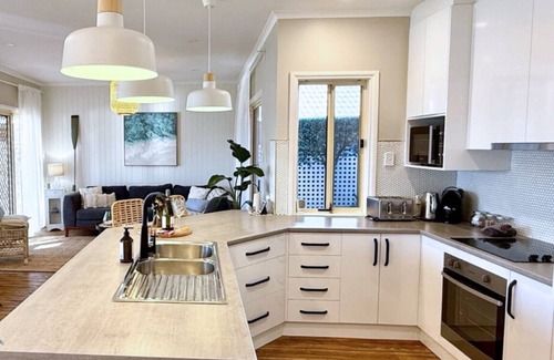 Encounter Bay House | Holiday Home with Private Beach & Stunning Views!