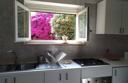 Capo Rizzuto Villa | Holiday Home with Garden in front of the pine forest and the beach!