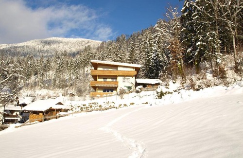 Bruck am Ziller Apartment | Holiday Home Zillertal - Haus Gigl