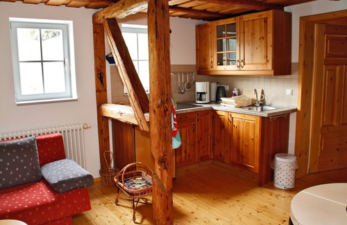 Rittersgrun House | Holiday Home 'Zum Grünen Hirsch Stolln' with Mountain View, Private Terrace and Wi-Fi