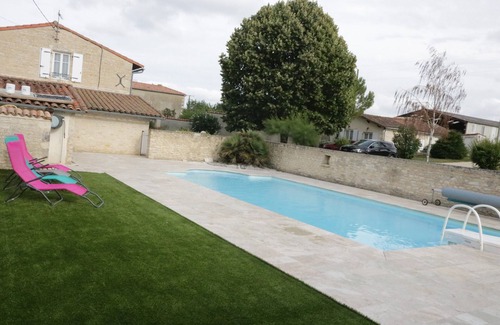 Prisse-la-Charriere House | Holiday house "La Marquise" 8 to 10 people