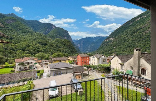 Cavergno House | Holiday house Cavergno for 1 - 4 persons with 3 bedrooms - Holiday home