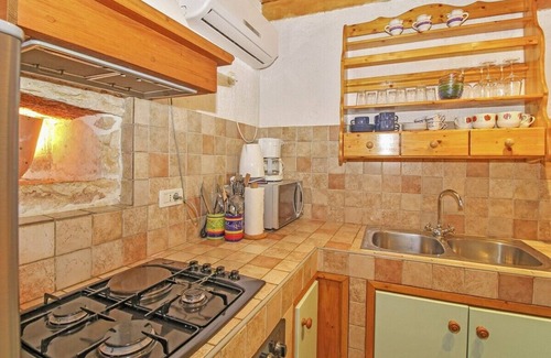 Cokuni House | Holiday house Dolores * fenced garden, private pool, BBQ, free WiFi