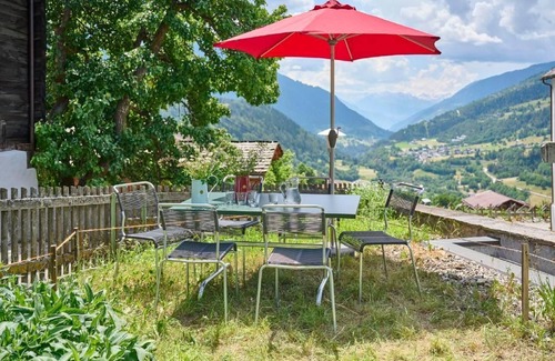 Ernen House | Holiday house Ernen for 1 - 6 persons with 4 bedrooms - Detached holiday house