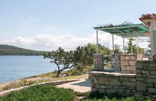 Cove Makarac (Milna) House | Holiday house Gornje Selo for 1 - 7 persons with 4 bedrooms - Holiday house