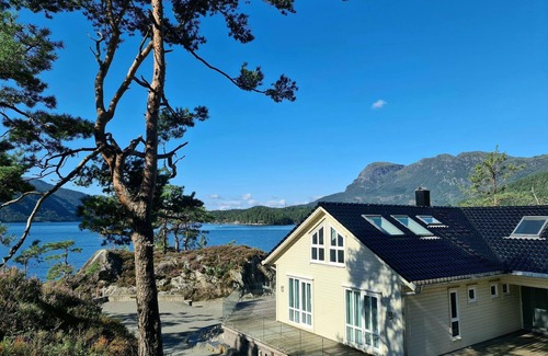 Suldal House | Holiday house Hebnes for 1 - 6 persons with 3 bedrooms - Holiday house