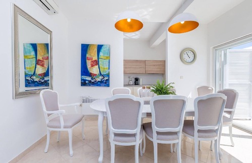 Icici House | Holiday house Ičići for 1 - 10 persons with 5 bedrooms - Holiday home