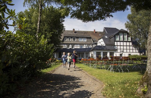 Nuttlar House | Holiday house in a secluded location with large garden surrounded by meadows and forest