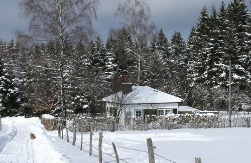 Nuttlar House | Holiday house in a secluded location with large garden surrounded by meadows and forest
