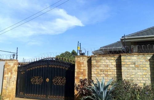 Kyengera House | Holiday house Kampala for 1 - 4 persons with 1 bedroom - Holiday home
