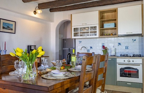Makarska House | Holiday house Makarska for 1 - 5 persons with 3 bedrooms - Holiday house