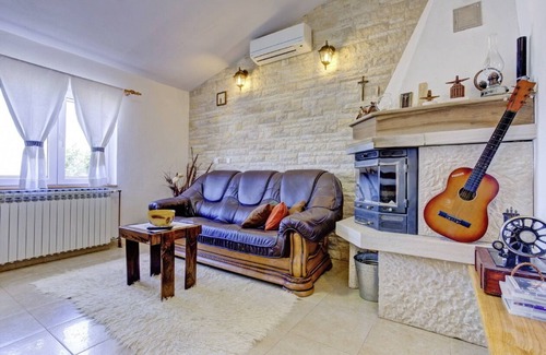 Benkovac Villa | Holiday house Maslina * 2000 m2 garden, private pool, free WiFi