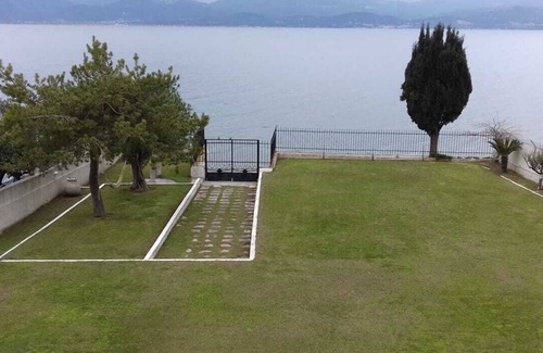 Psathopirgos House | Holiday House on the beach