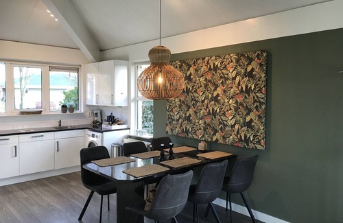 Makkum House | Holiday house with jetty, internet, digital TV, sauna