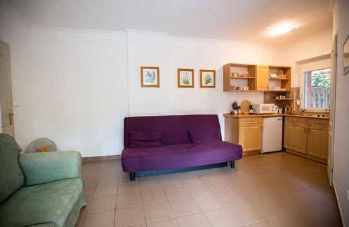 Zamardi House | Holiday house Zamárdi for 1 - 10 persons with 3 bedrooms - Twin house