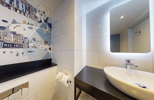 Brentwood Hotel | Holiday Inn Brentwood M25, Jct. 28 by IHG