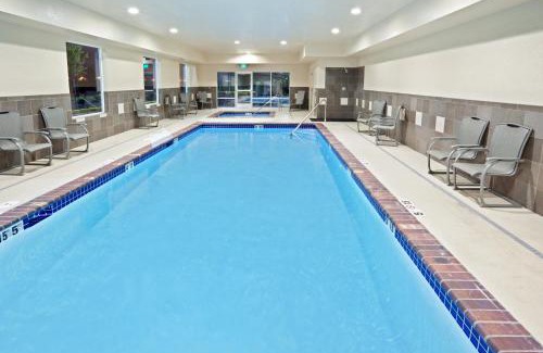 Sumner Hotel | Holiday Inn Express and Suites Sumner by IHG