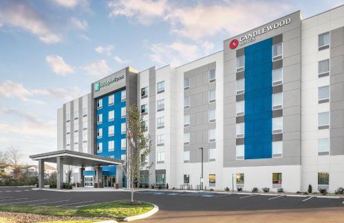 Twin Brook Hotel | Holiday Inn Express Chattanooga - Hamilton Place