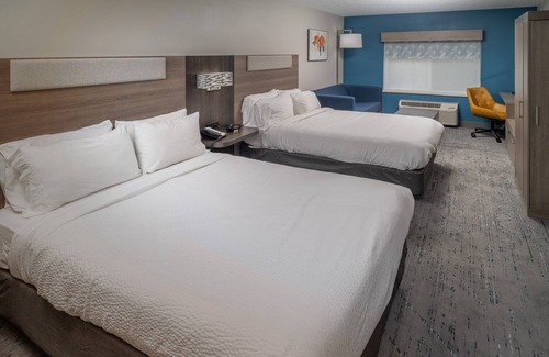 Tad Hotel | Holiday Inn Express Charleston-Kanawha City by IHG