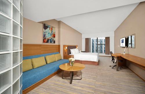 Shuangliu District Hotel | Holiday Inn Express Chengdu Airport Zone Free shuttle from Shuangliu International Airport to hotel ,welcome drink