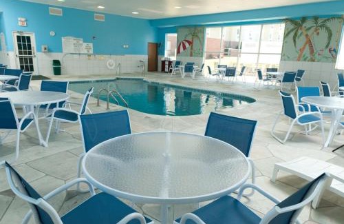 Normal Hotel | Holiday Inn Express Hotel & Suites Bloomington-Normal University Area by IHG