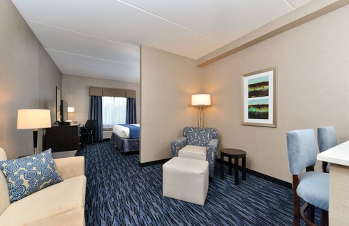 Peekskill Hotel | Holiday Inn Express Hotel & Suites Peekskill -Lower Hudson Valley by IHG