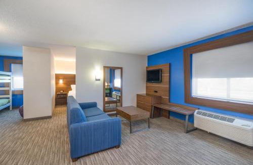 Howe Hotel | Holiday Inn Express Hotel Howe/Sturgis by IHG