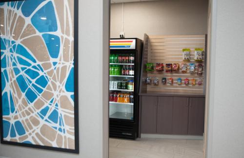 Norfolk Hotel | Holiday Inn Express Hotel & Suites Norfolk by IHG