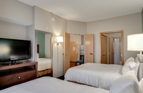 St. Cloud Hotel | Holiday Inn Express Hotel & Suites St. Cloud by IHG