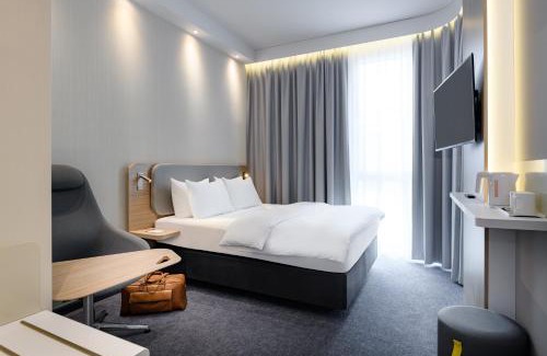 Erding Hotel | Holiday Inn Express Munich Airport - Erding by IHG