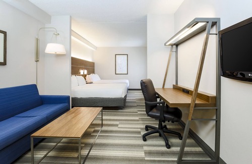 Oxford Valley Hotel | Holiday Inn Express Philadelphia NE - Langhorne by IHG