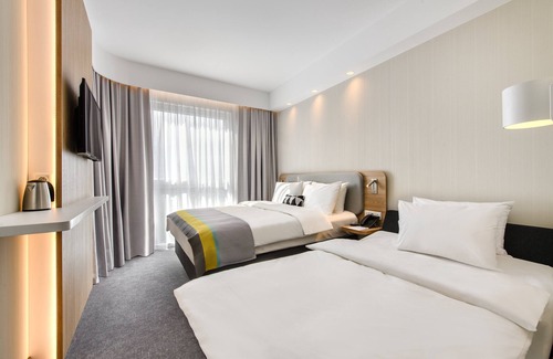 Tajecina Hotel | Holiday Inn Express Rzeszow Airport by IHG