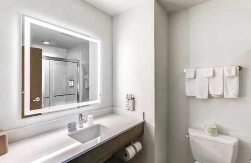 Salina Hotel | Holiday Inn Express Salinas by IHG