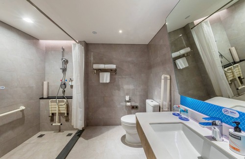 Shenzhen Hotel | Holiday Inn Express Shenzhen Haiyuan City by IHG