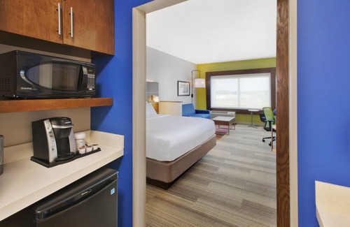 South Hill Hotel | Holiday Inn Express & Suites South Hill by IHG
