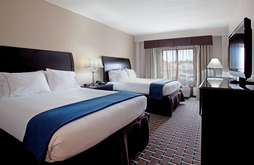 South View Hotel | Holiday Inn Express & Suites Hope Mills-Fayetteville Arpt by IHG