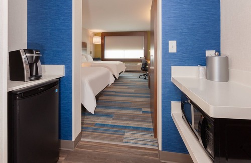 Knoxville Hotel | Holiday Inn Express & Suites Brunswick - Harpers Ferry Area by IHG
