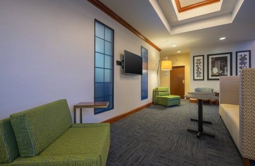 Milford Hotel | Holiday Inn Express & Suites Quakertown - Allentown Area by IHG