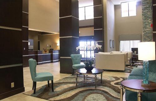 Cleveland Hotel | Holiday Inn Express & Suites - Cleveland Northwest by IHG