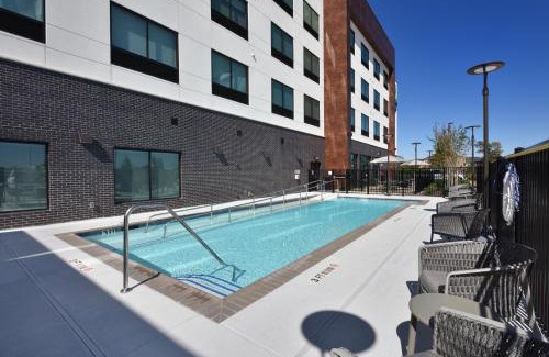 Spring Hotel | Holiday Inn Express & Suites Spring - Woodlands Area by IHG