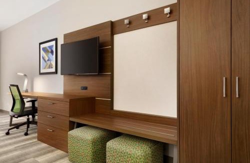 Wilder Hotel | Holiday Inn Express & Suites - Cincinnati South - Wilder by IHG